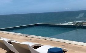 Apartamento com Vista Privilegiada para o Mar